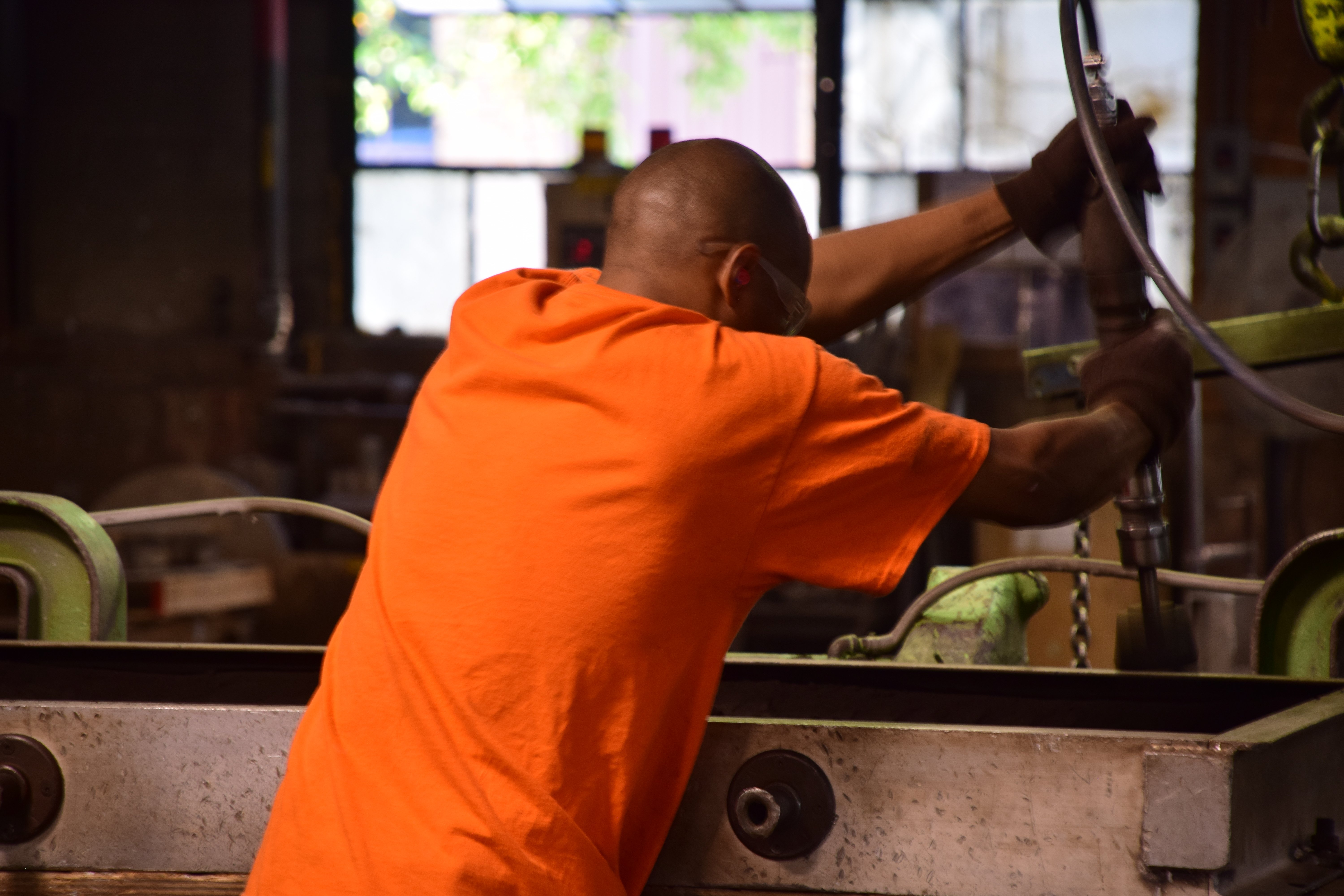 Compacting sand around pattern - greensand casting